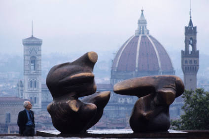 Henry Moore in Florence 1972. Archive image of a representative cast