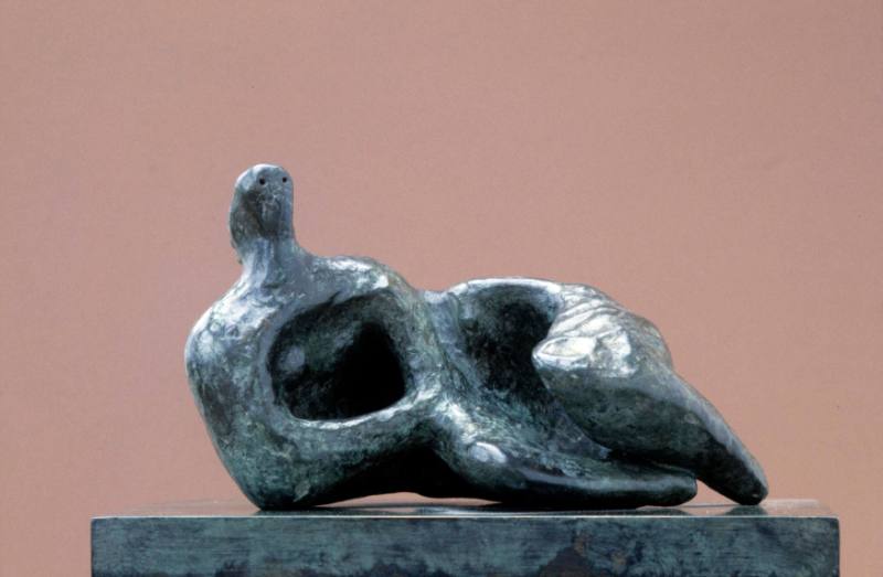 Reclining Figure Curved: Rough