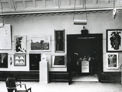 1936 London. New Burlington Galleries, The International Surrealist Exhibition
